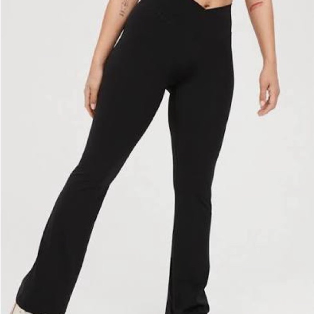 aerie Black High-Rise Flare Leggings